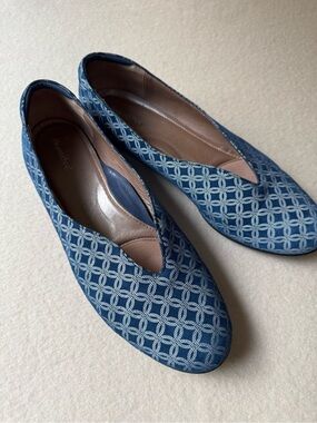 BeautiFeel Jolie Orbit Print Suede Ballet Flats 8.Blue Size 8.5 Heart Sole